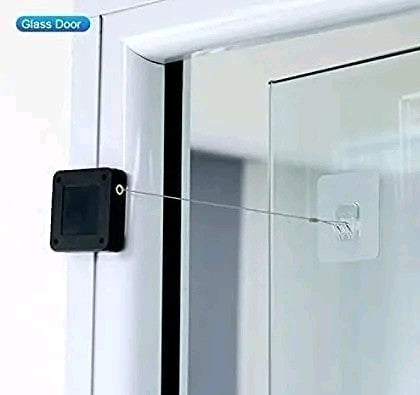 Automatic door closer